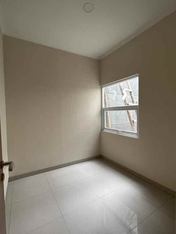 dijual rumah permata elok cisaranten