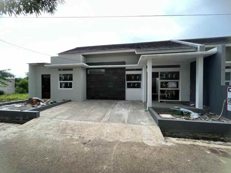 dijual rumah permata elok cisaranten