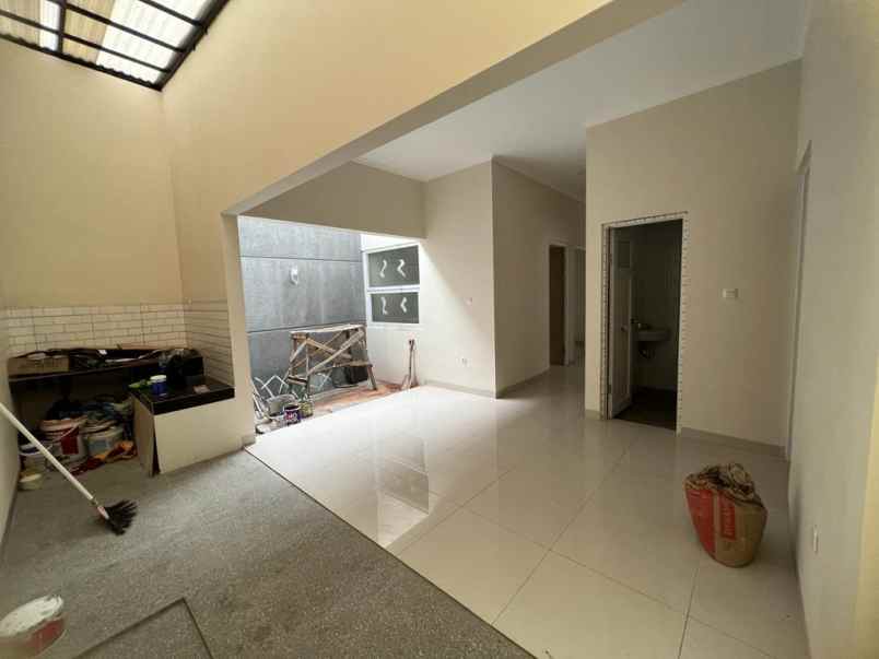 dijual rumah permata elok cisaranten