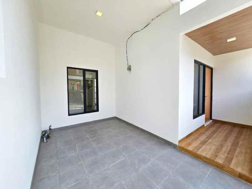 dijual rumah perumahan taman harapan