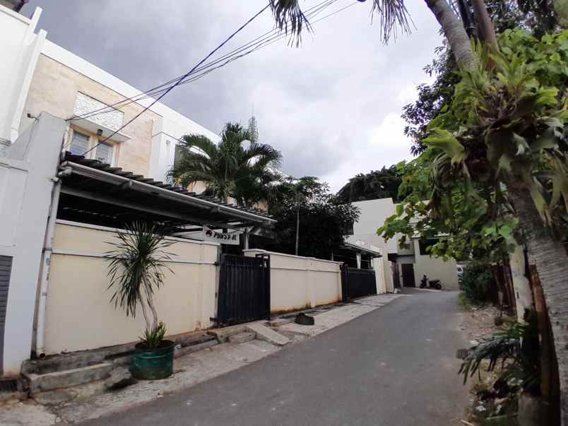 dijual rumah pesanggrahan