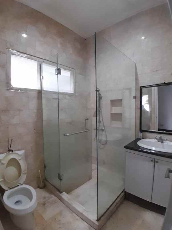 dijual rumah pesanggrahan