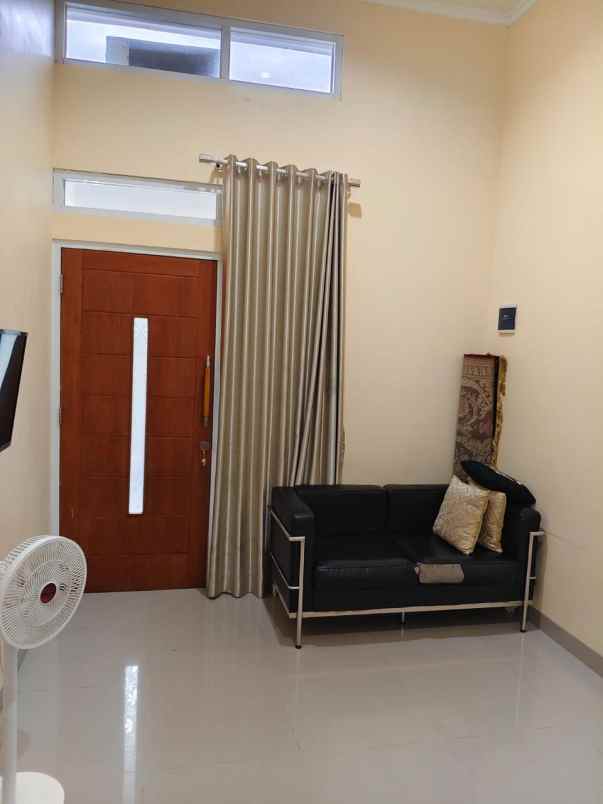 dijual rumah pesona sawangan residence