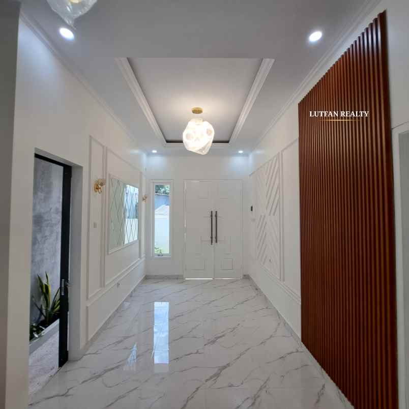 dijual rumah poltangan