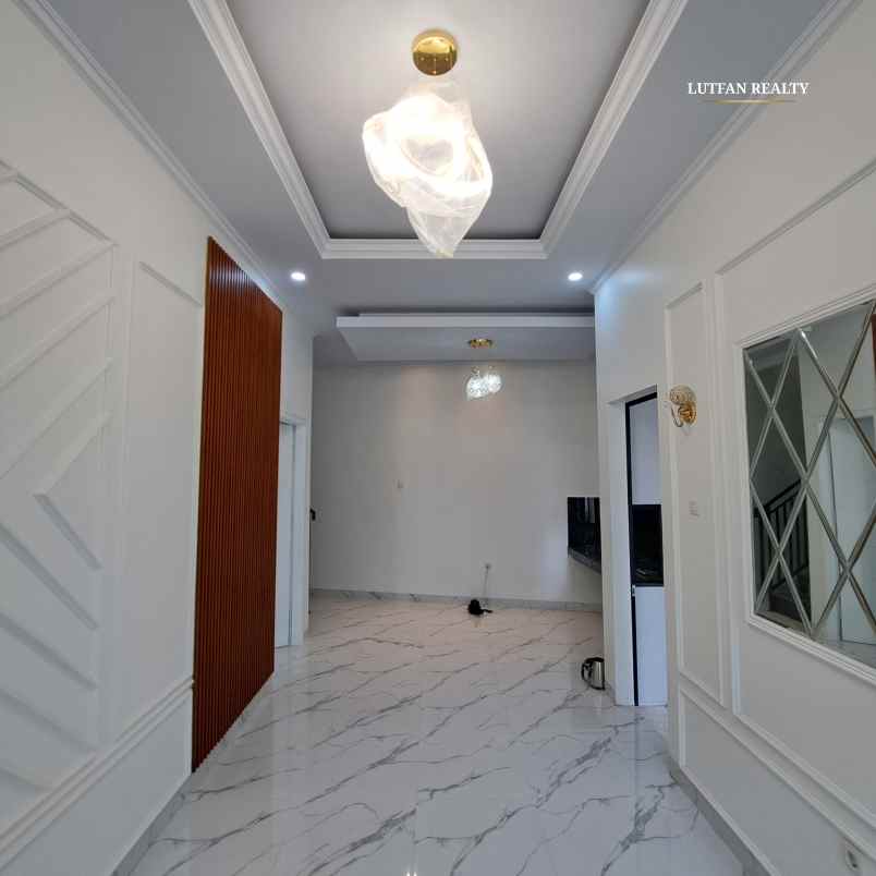 dijual rumah poltangan