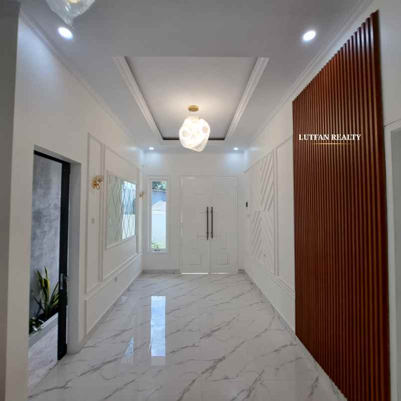 dijual rumah poltangan