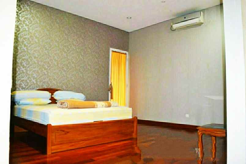 dijual rumah pondok gede