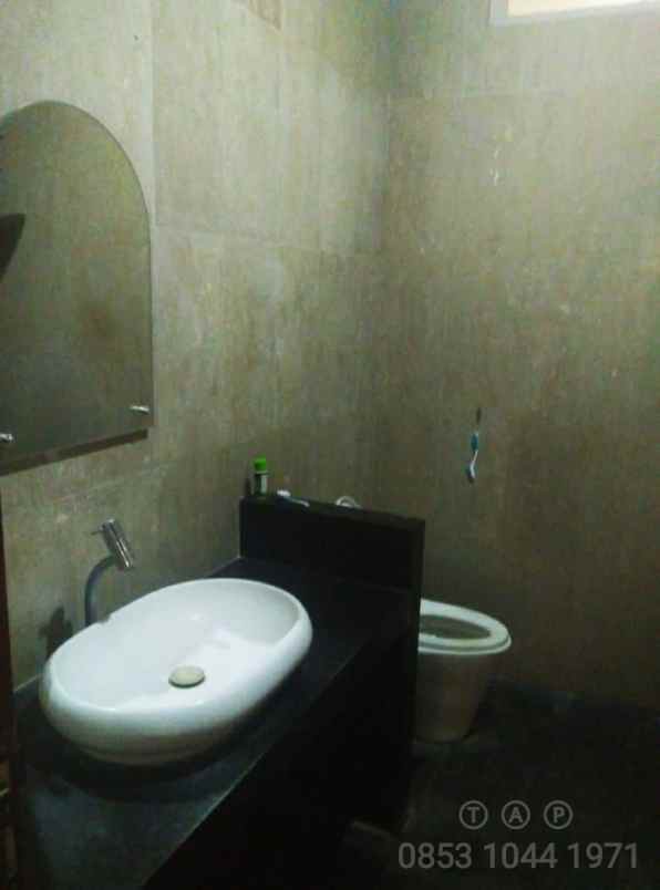 dijual rumah pondok gede