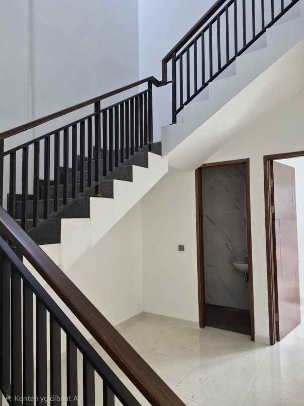 dijual rumah pondok hijau
