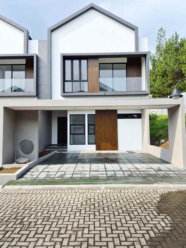 dijual rumah pondok hijau