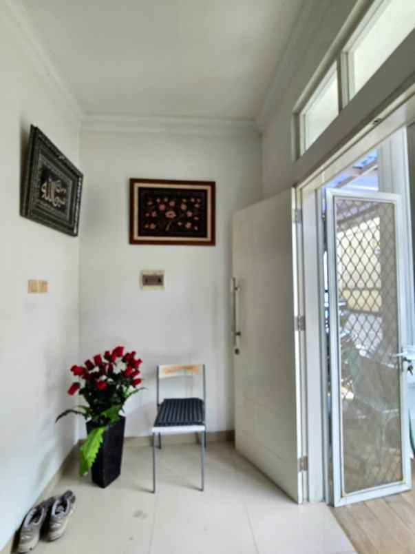 dijual rumah pondok kelapa