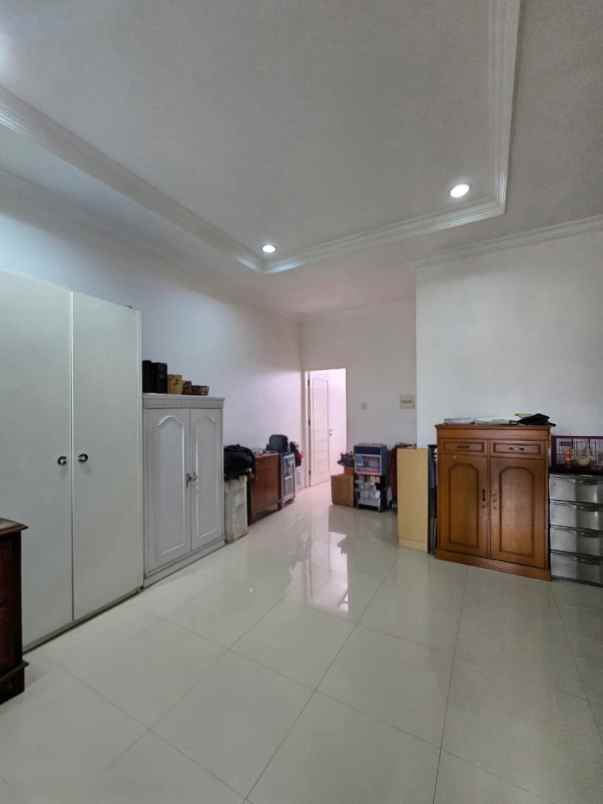 dijual rumah pondok kelapa