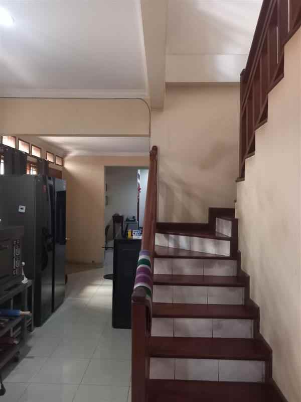 dijual rumah pondok pekayon indah