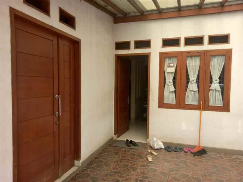 dijual rumah pondok pekayon indah