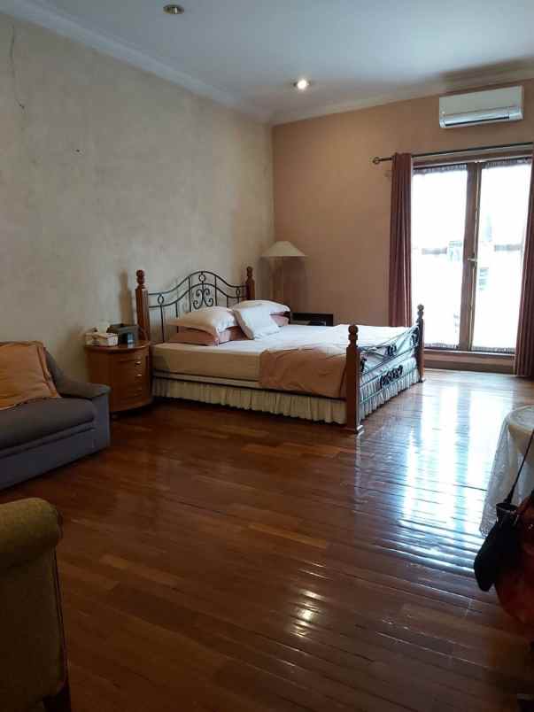 dijual rumah pondok pinang