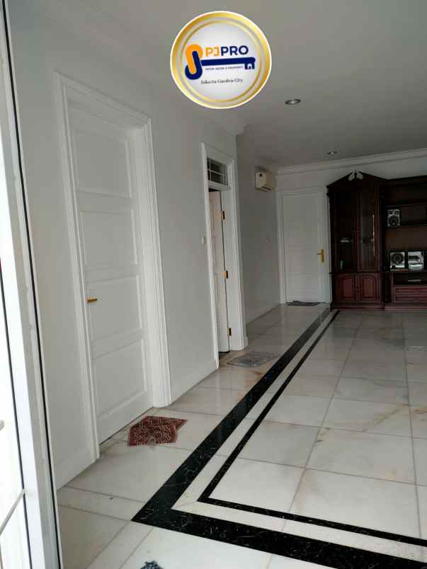 dijual rumah pulogebang