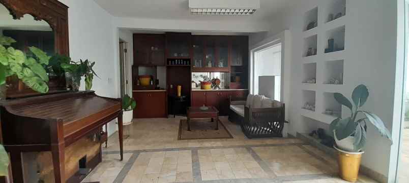 dijual rumah puri hijau town house