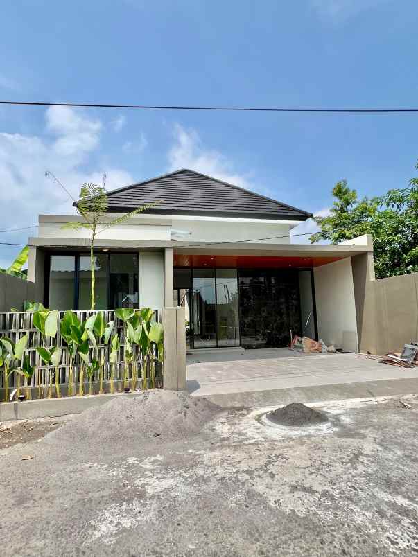 dijual rumah purwomartani kalasan sleman