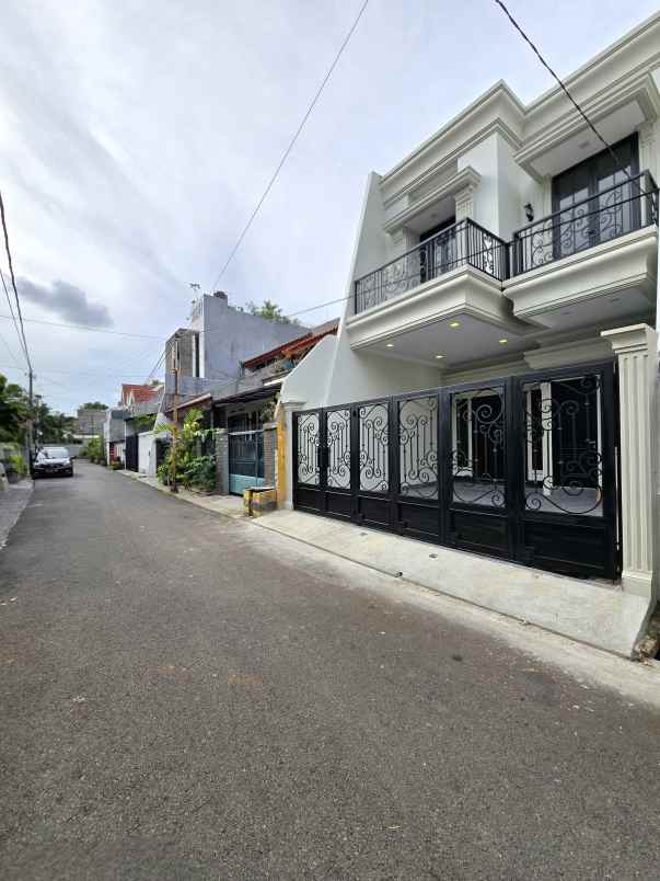 dijual rumah rawamangun jaktim