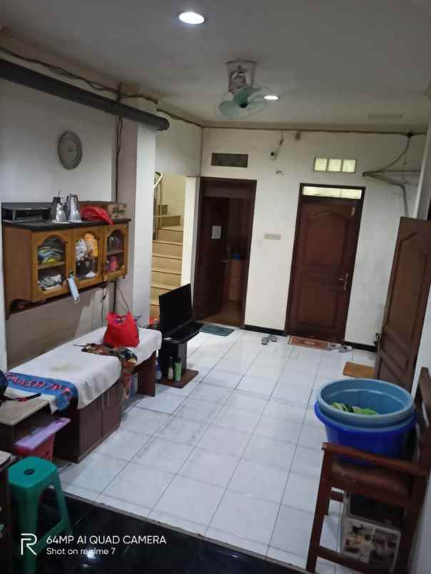 dijual rumah raya kenjeran