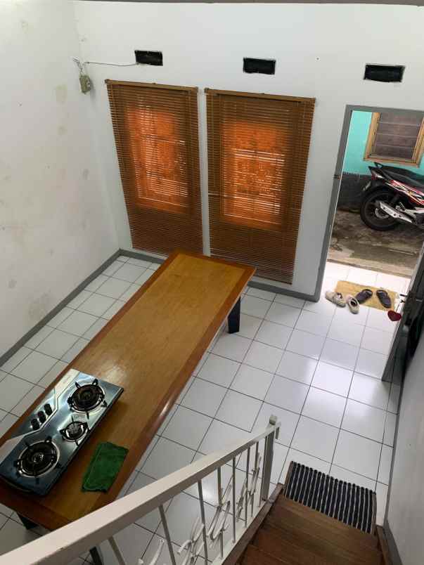 dijual rumah sariwangi