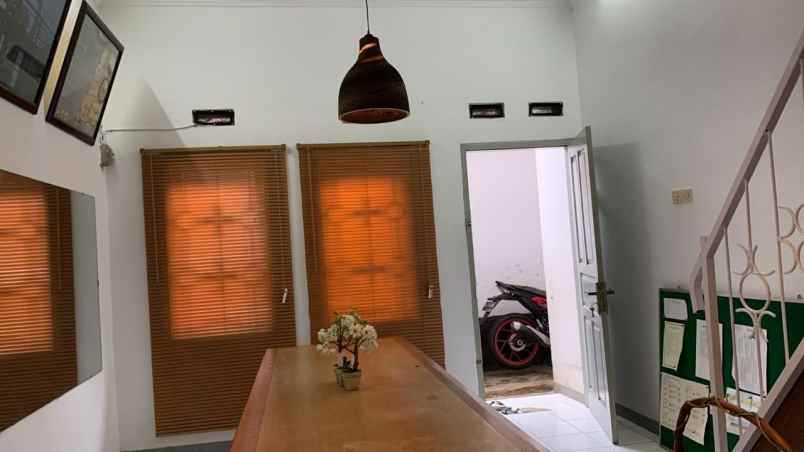 dijual rumah sariwangi