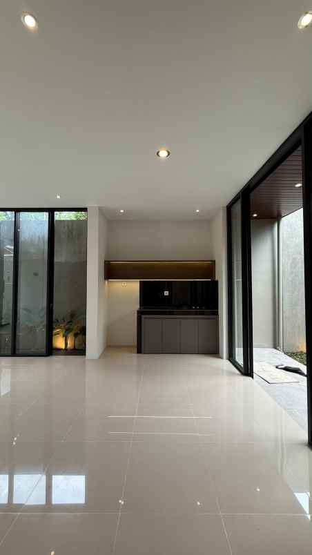 dijual rumah sayegan