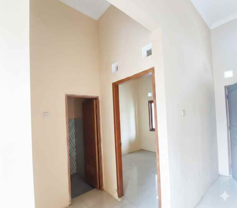 dijual rumah sembungharjo