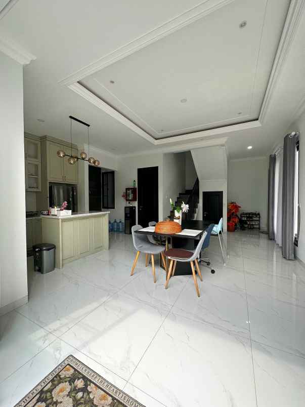 dijual rumah setu