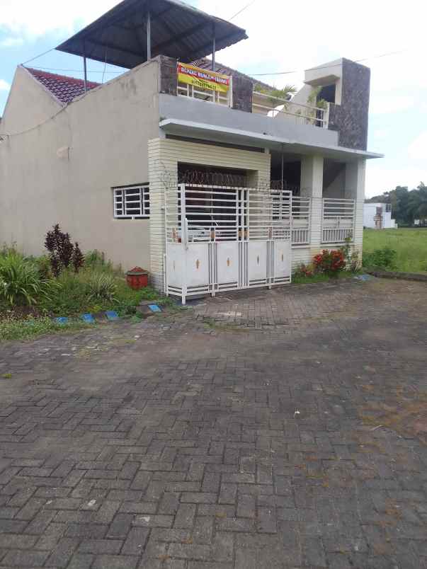 dijual rumah shm di perumahan mandiri land