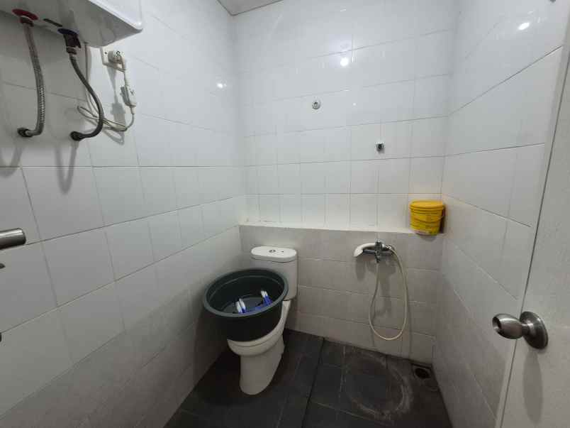 dijual rumah siap huni cluster indira suvarna sutera