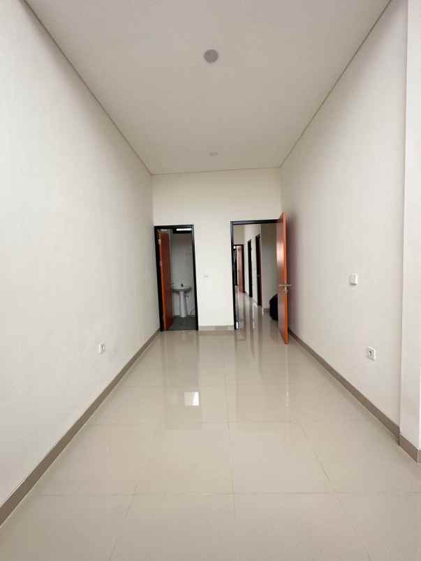 dijual rumah siap huni di ceger cipayung jaktim