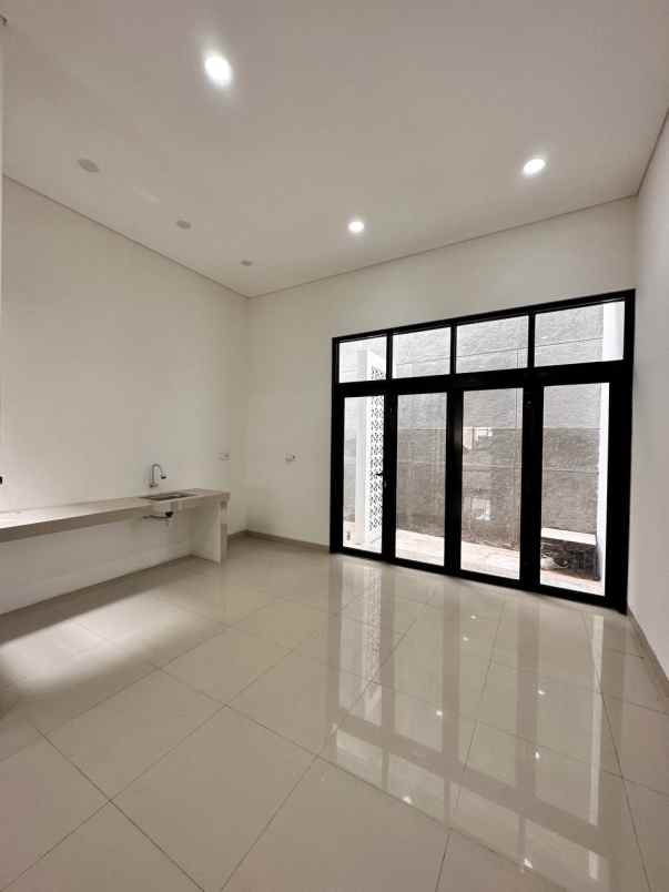 dijual rumah siap huni di ceger cipayung jaktim