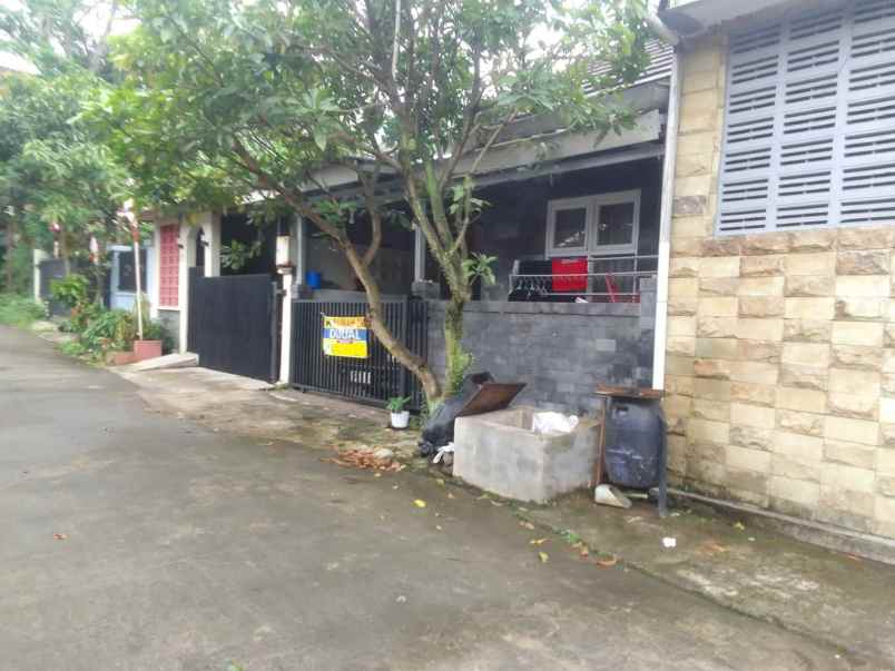 dijual rumah siap huni di komplek dekat cipageran