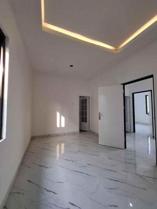 dijual rumah siap huni di kota wisata