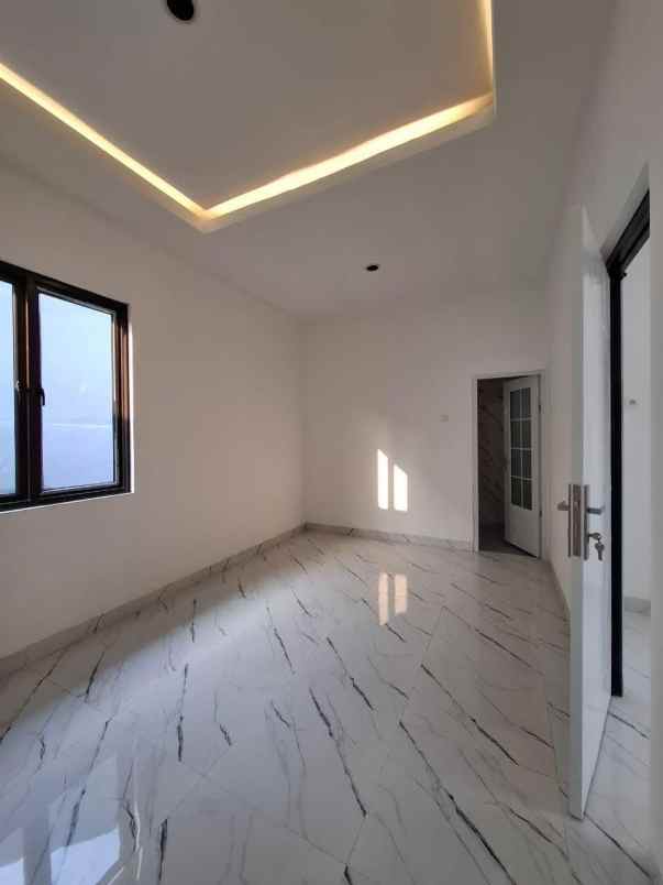 dijual rumah siap huni di kota wisata