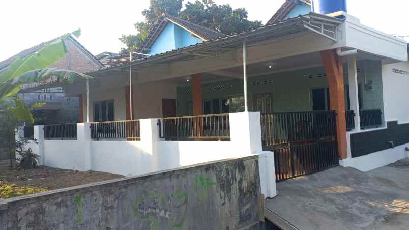 dijual rumah sidokarto