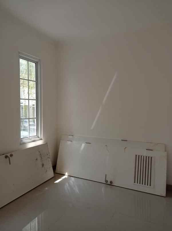 dijual rumah simongan