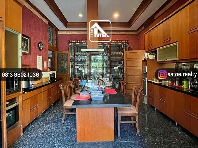 dijual rumah simprug golf kebayoran