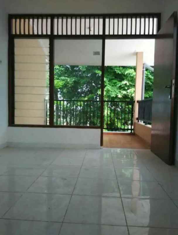 dijual rumah sinar waluyo