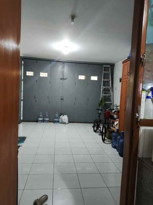dijual rumah singgasana