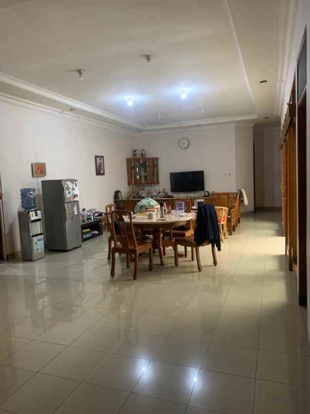 dijual rumah singgasana