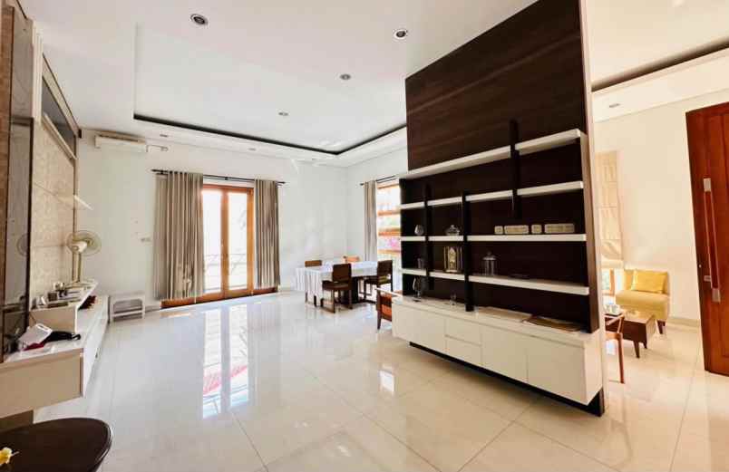 dijual rumah situsari cijagra buahbatu