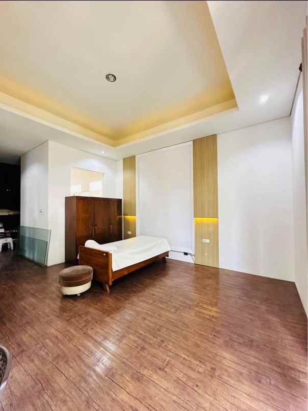 dijual rumah situsari cijagra buahbatu