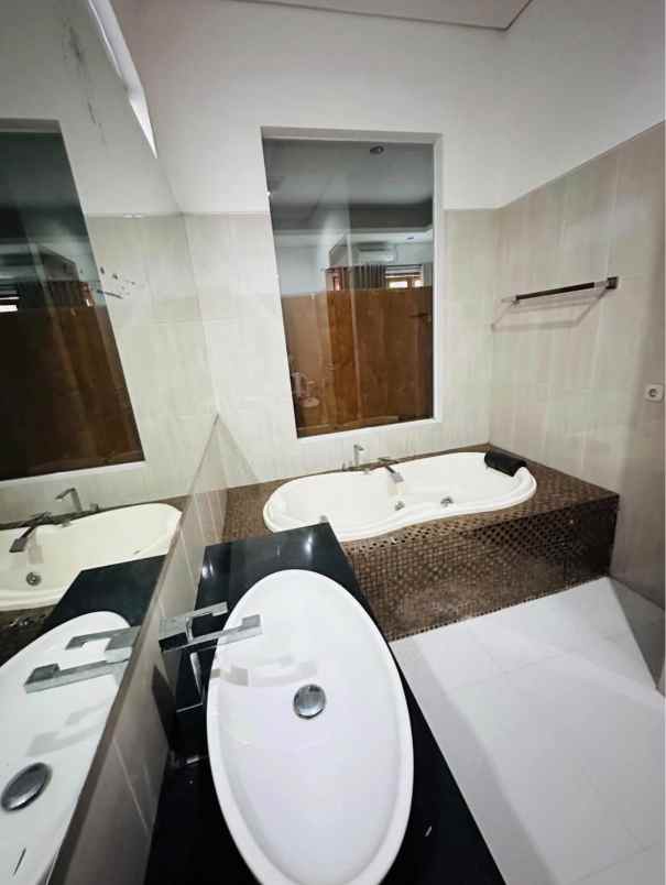 dijual rumah situsari cijagra buahbatu