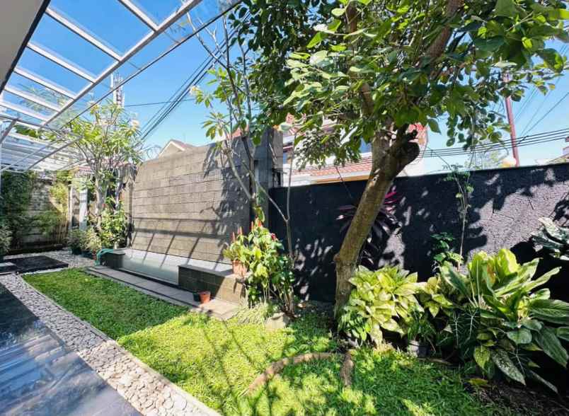 dijual rumah situsari cijagra buahbatu