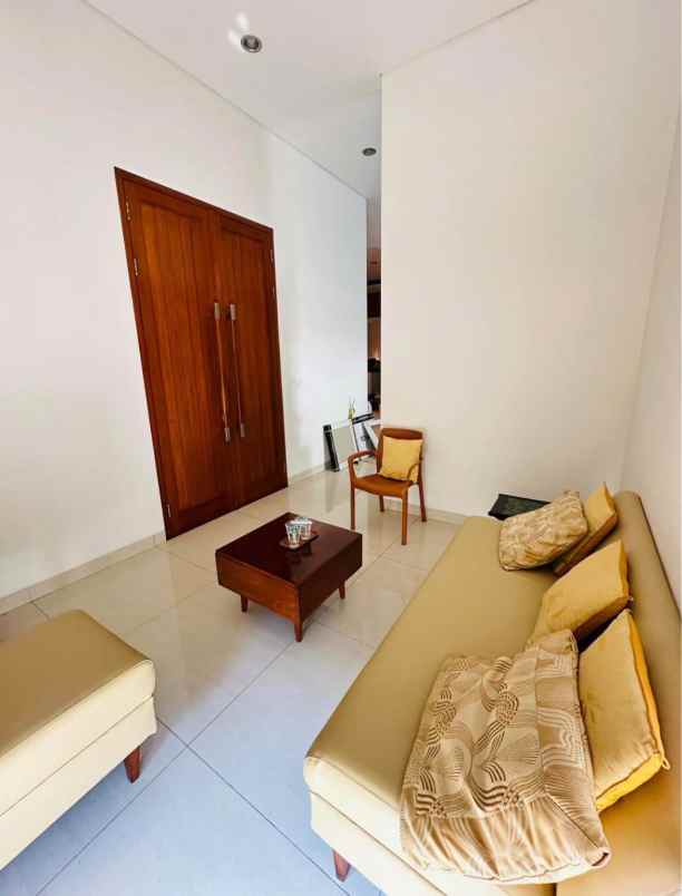 dijual rumah situsari cijagra buahbatu