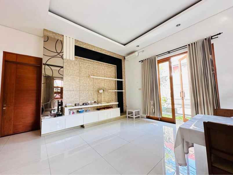 dijual rumah situsari cijagra buahbatu