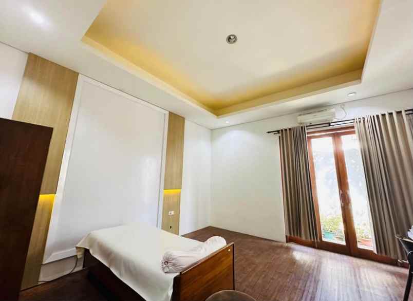 dijual rumah situsari cijagra buahbatu