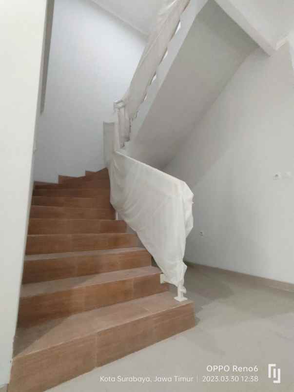 dijual rumah sutorejo surabaya